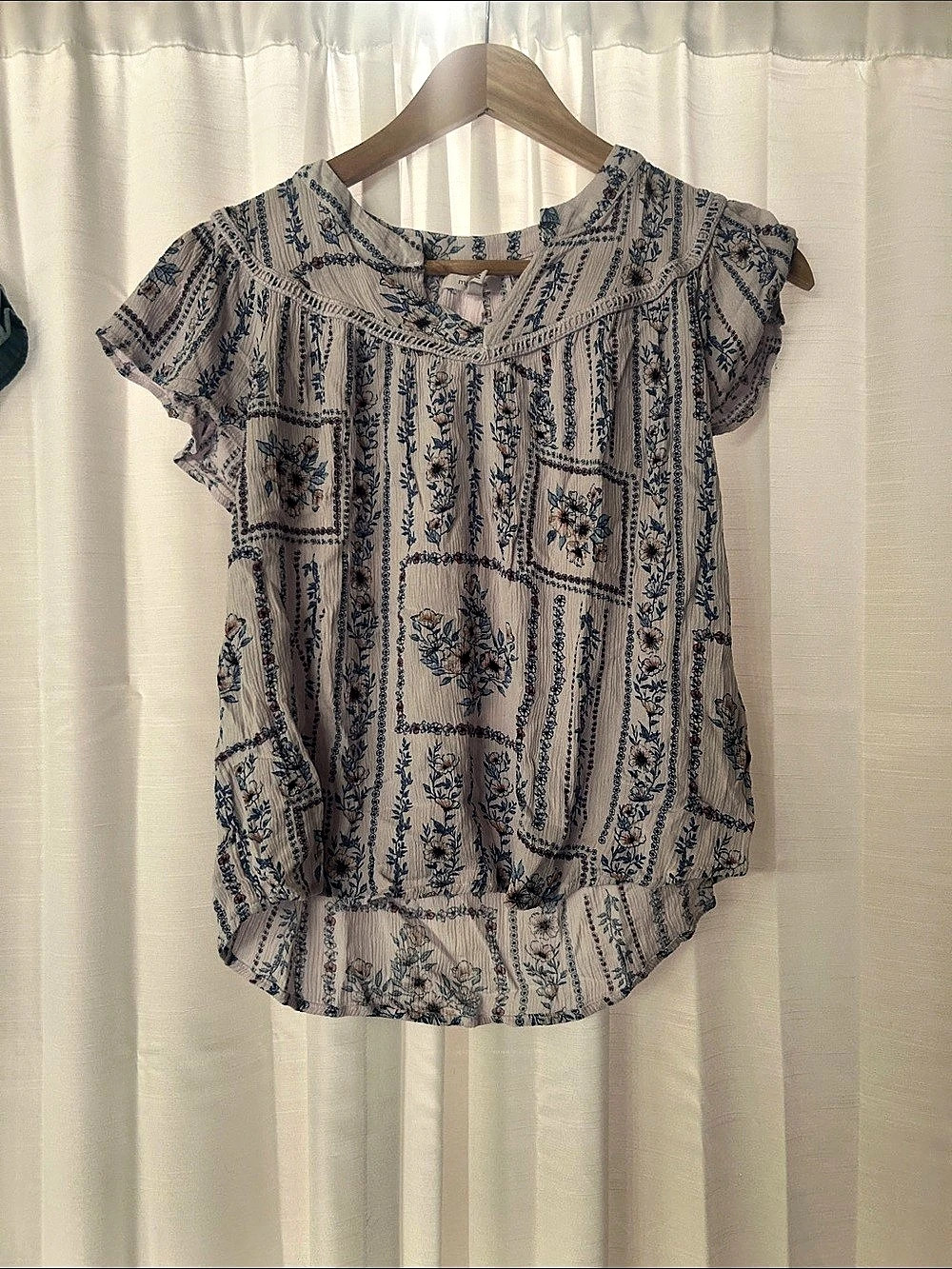 Floral Short Sleeve Blouse in Blue & Cream